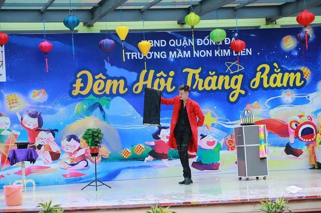 Mid-Autumn Festival night at Kim Lien Kindergarten